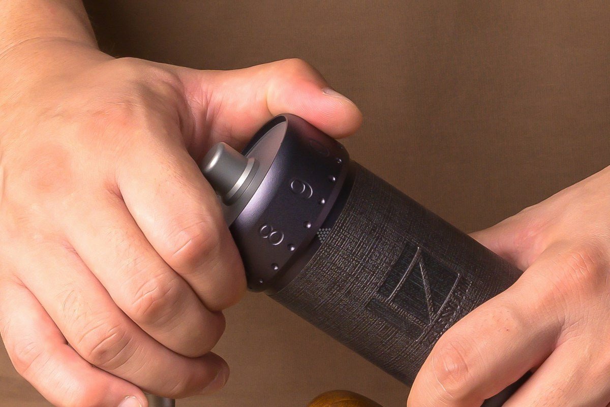 1Zpresso J-Ultra hand grinder