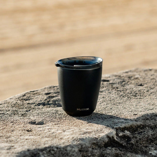 Huskee Stolen mug 235 ml – sustainable coffee cup in black